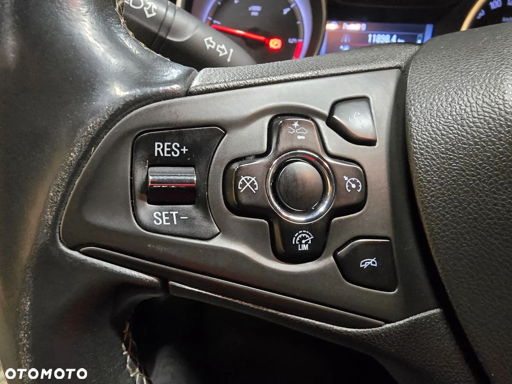 Opel Astra V 1.6 CDTI Dynamic S&S - 25
