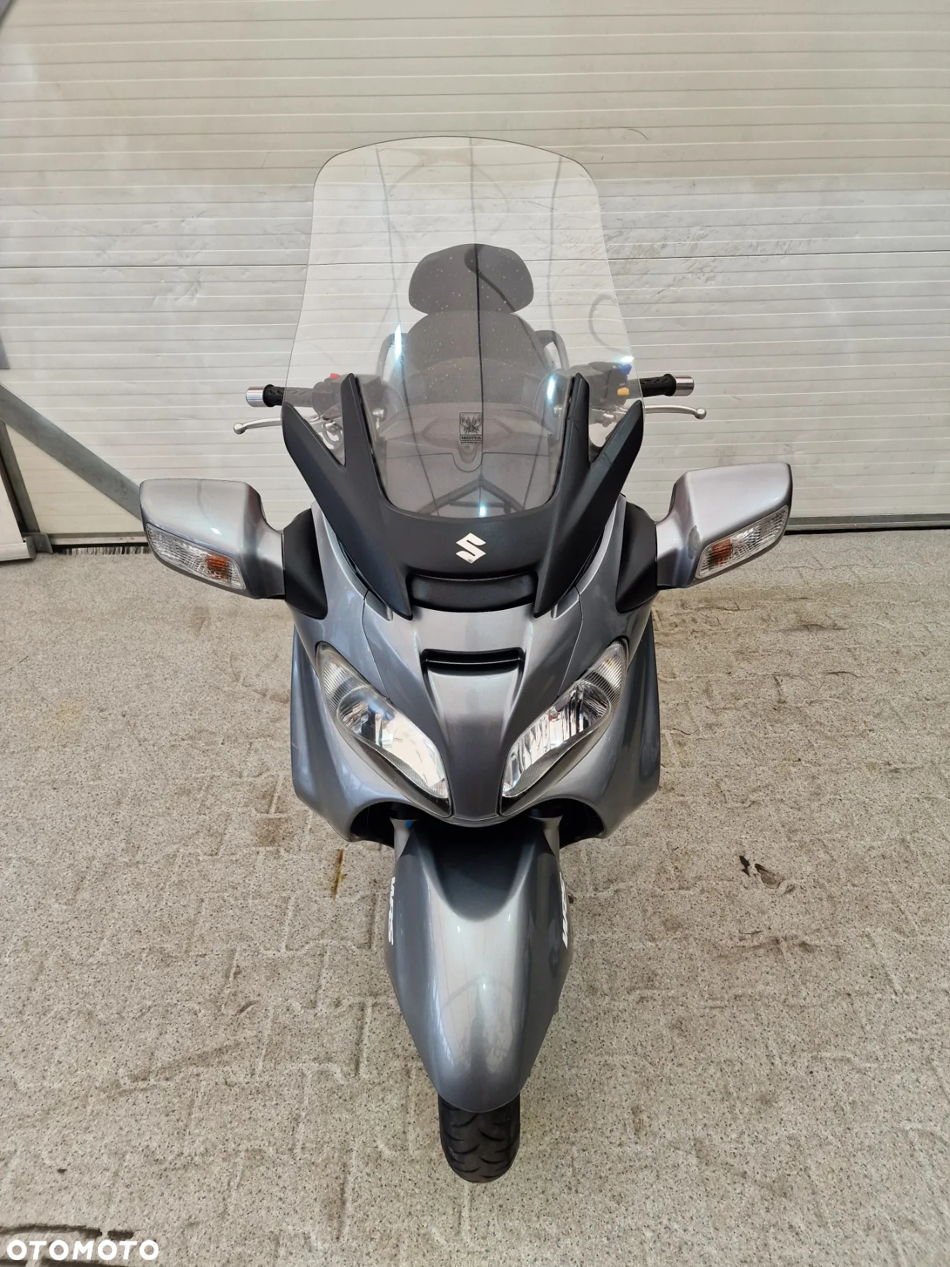 Suzuki Burgman - 14