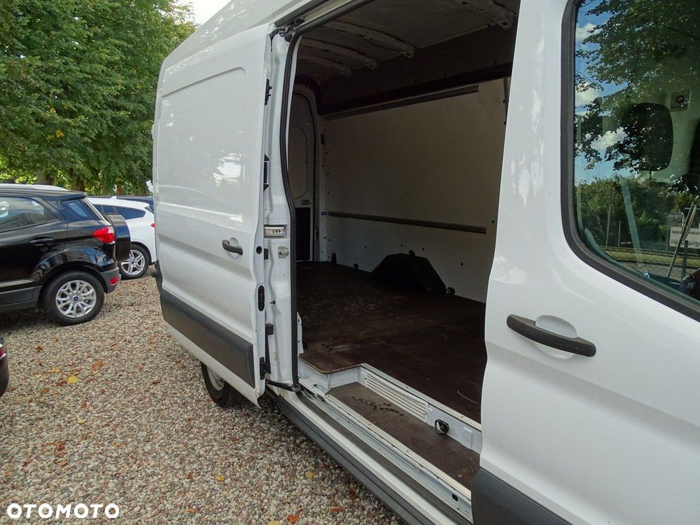 Ford Transit - 12