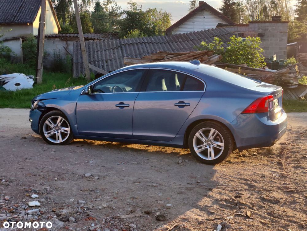 Volvo S60 T5 Drive-E Summum - 3