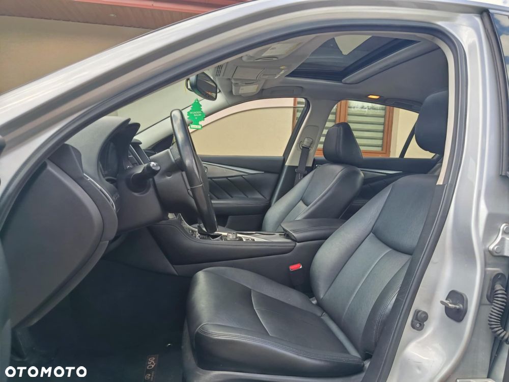 Infiniti Q50 - 28