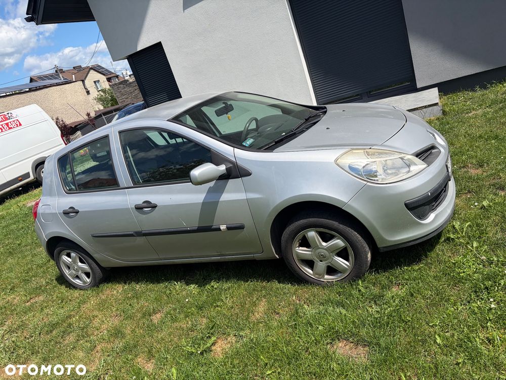 Renault Clio 1.5 dCi 70 Expression - 4