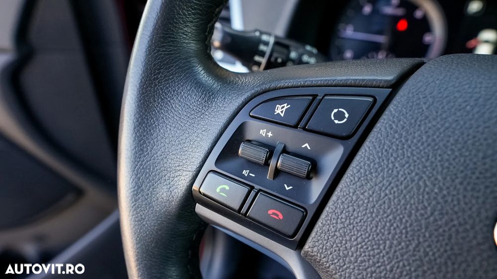 Hyundai Tucson 2.0 CRDI 4WD 6AT Luxury+ - 25