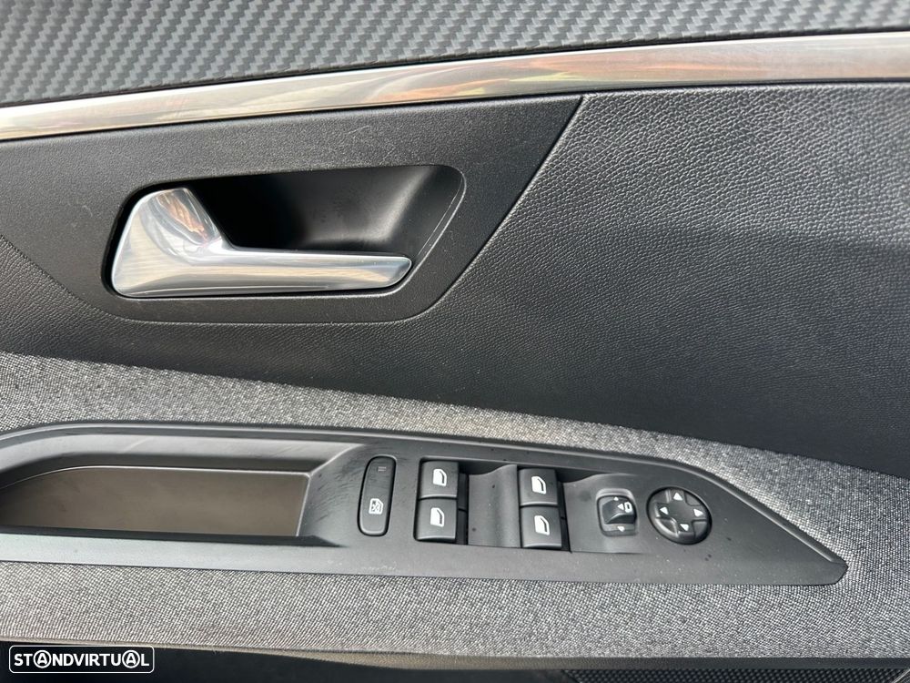 Peugeot 3008 1.5 BlueHDi Active Pack - 19