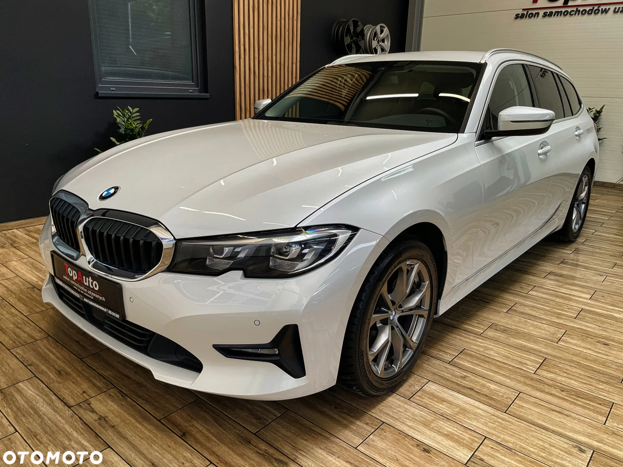 BMW Seria 3 320d Touring - 11