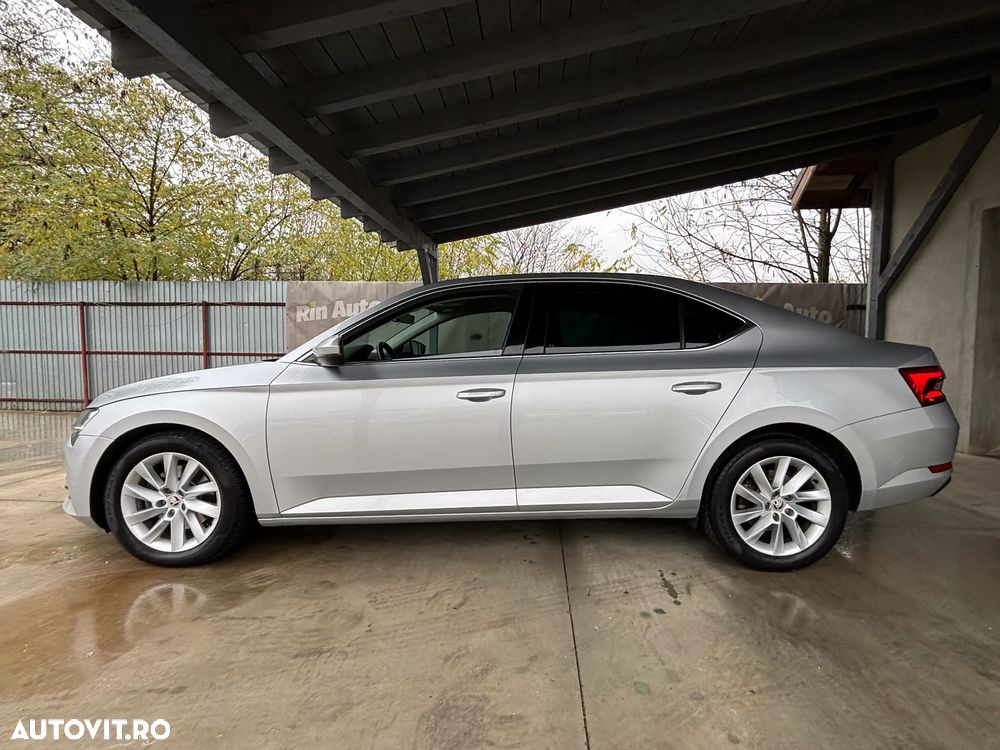 Skoda Superb 2.0 TDI DSG Style - 10