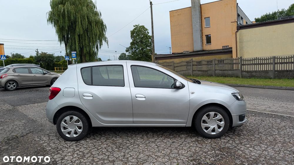 Dacia Sandero 1.2 16V Laureate - 3