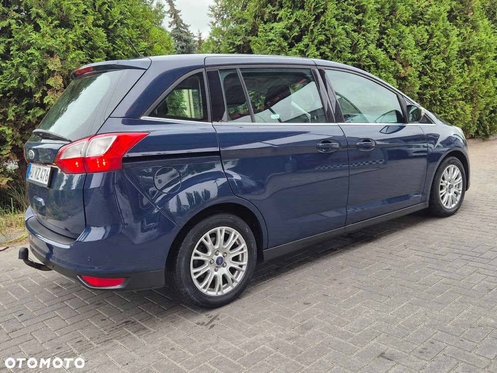 Ford Grand C-MAX - 13
