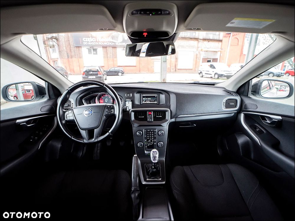 Volvo V40 Cross Country - 16