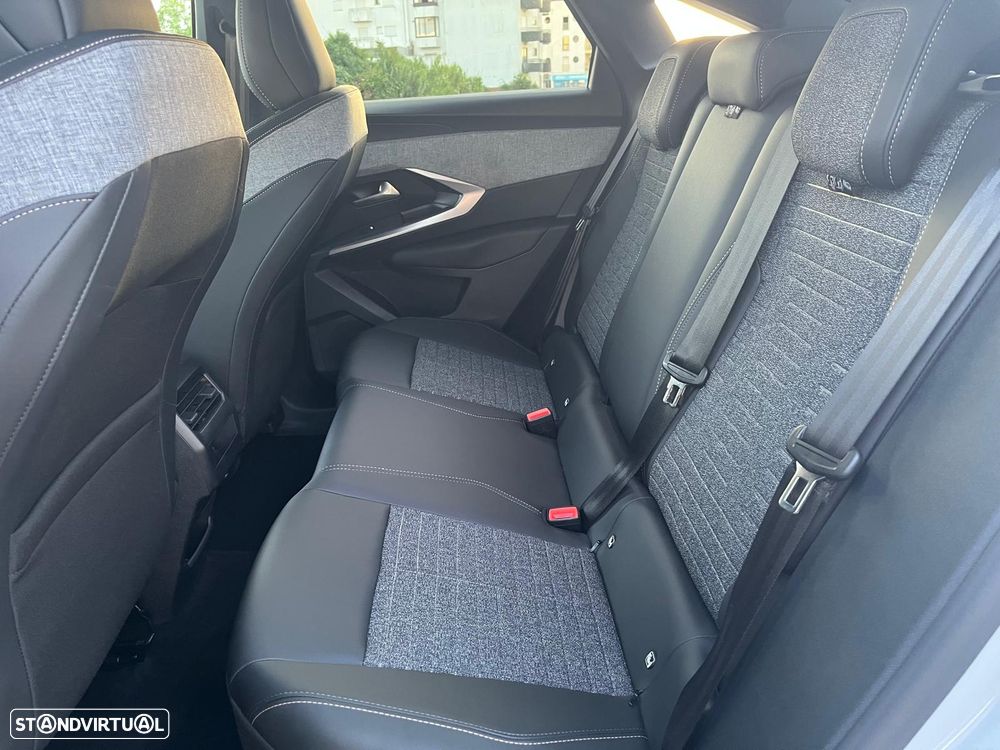 Peugeot 3008 Hybrid 145 e-DSC6 Allure - 48