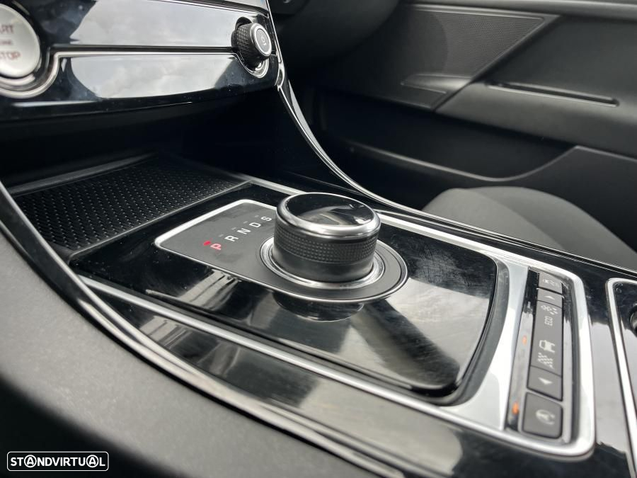 Jaguar XE 2.0 D Prestige Aut. - 22