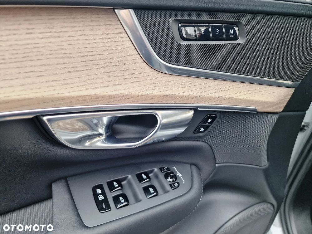 Volvo XC 90 - 28
