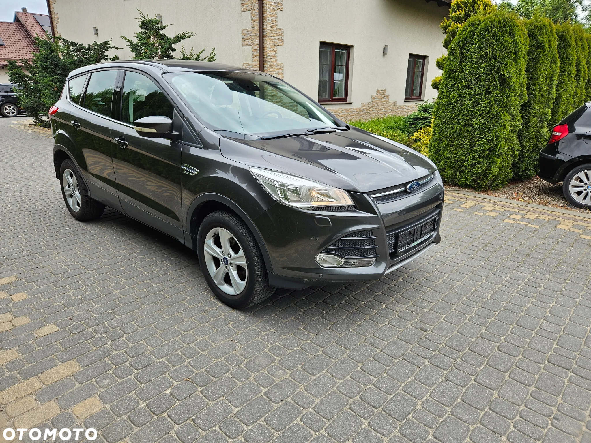 Ford Kuga 1.5 EcoBoost 2x4 Business Edition - 2