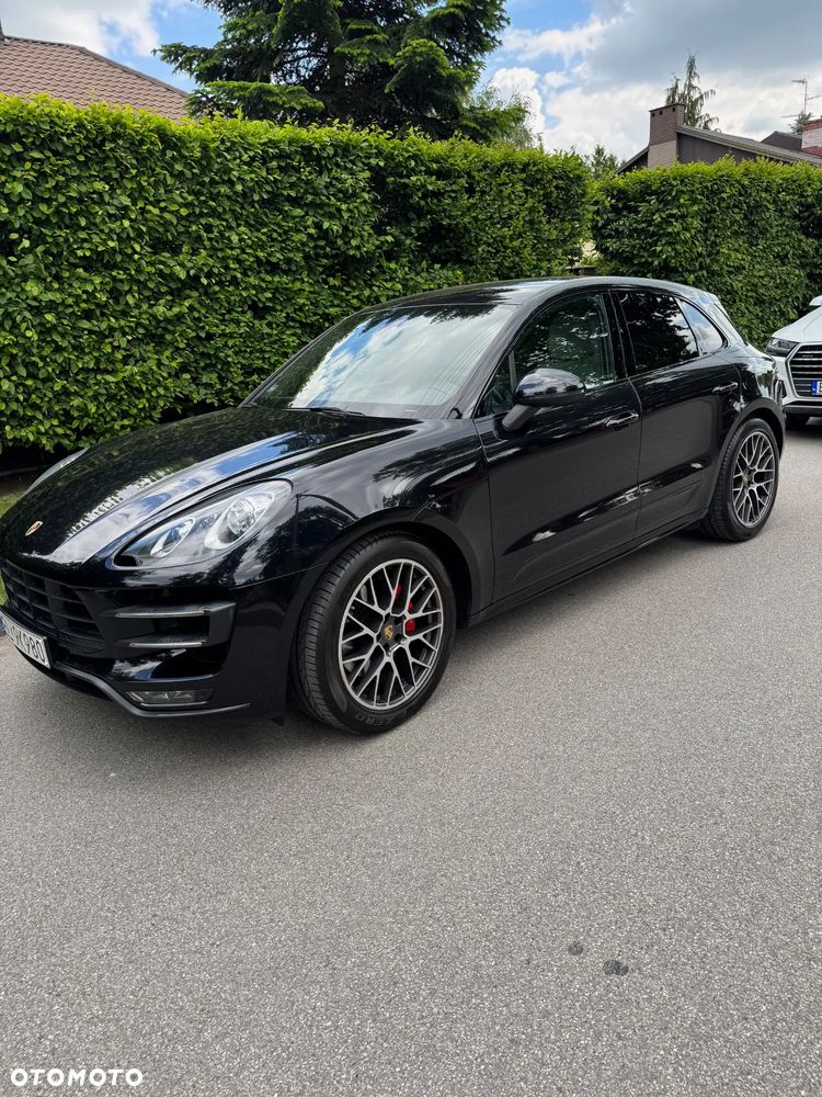 Porsche Macan Turbo - 1