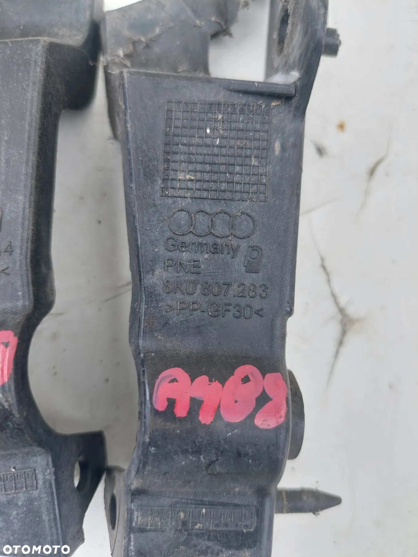 ŚLIZG ZDERZAKA LEWY PRAWY PRZÓD 8K0807283 AUDI A4 B8 - 2