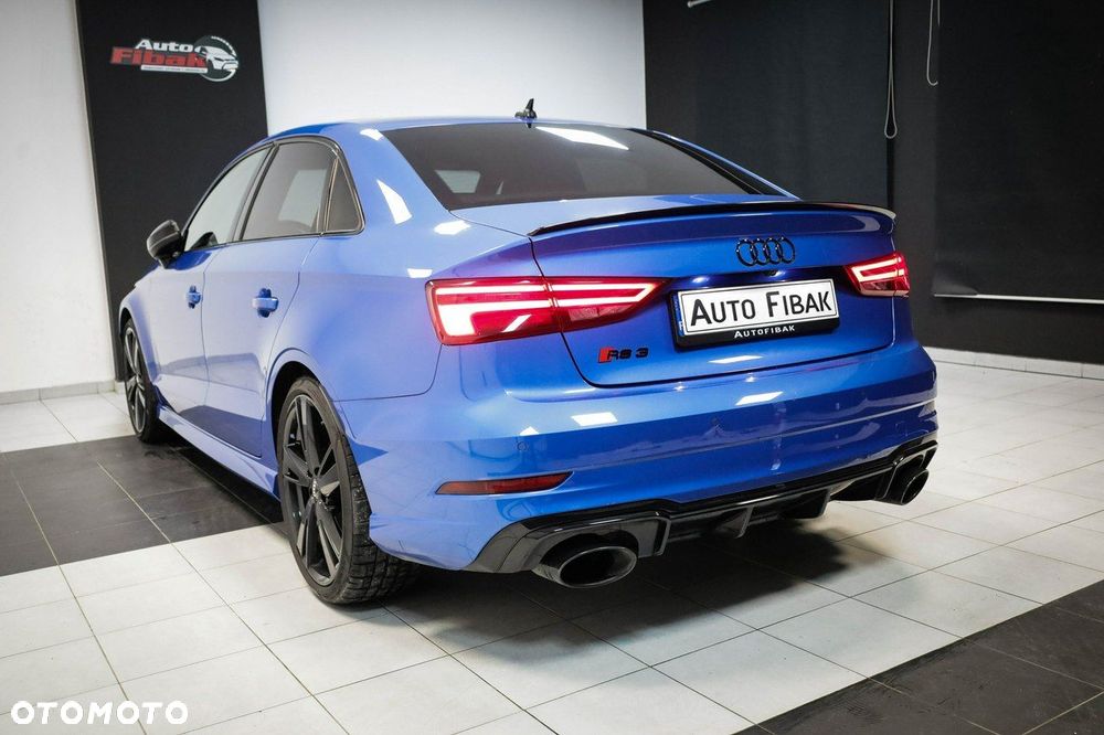 Audi RS3 Limousine - 10