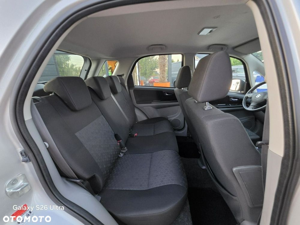 Suzuki SX4 - 33