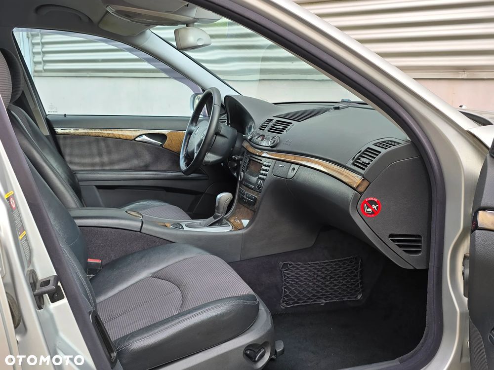 Mercedes-Benz Klasa E 320 T Avantgarde - 12