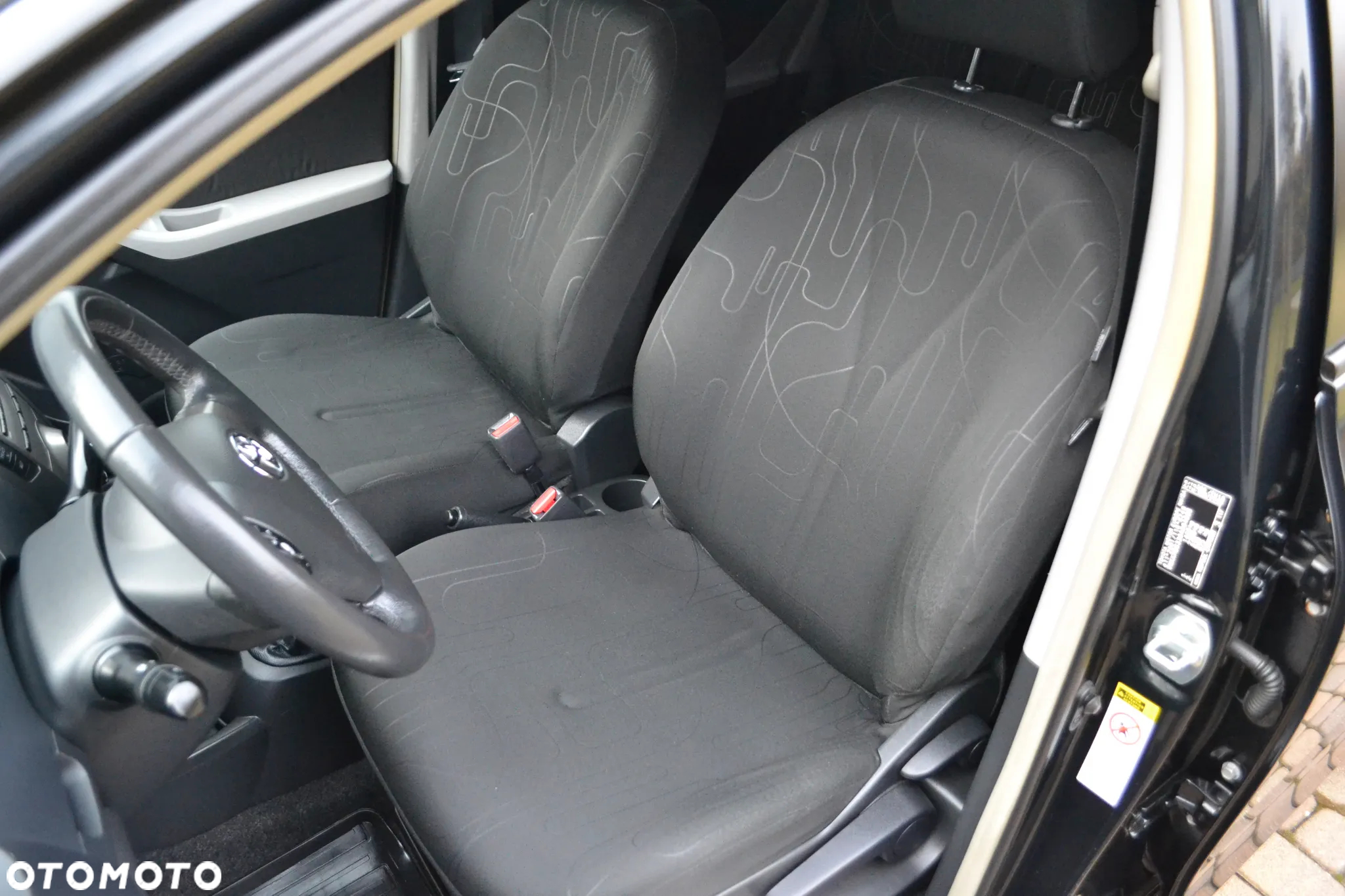 Toyota Yaris 1.33 Sol - 14