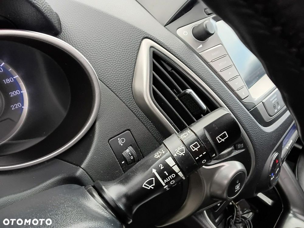 Hyundai ix35 1.6 2WD Fifa World Cup Edition - 26