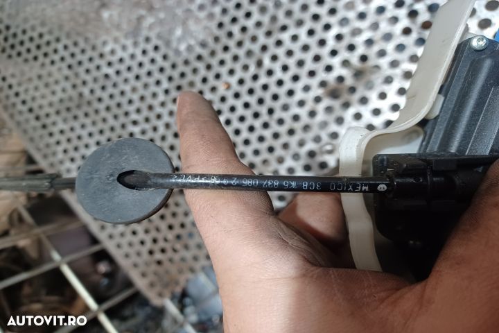 Broasca usa fata stanga 3D1837015A Volkswagen VW Golf 5 [2003 - 2009] - 4