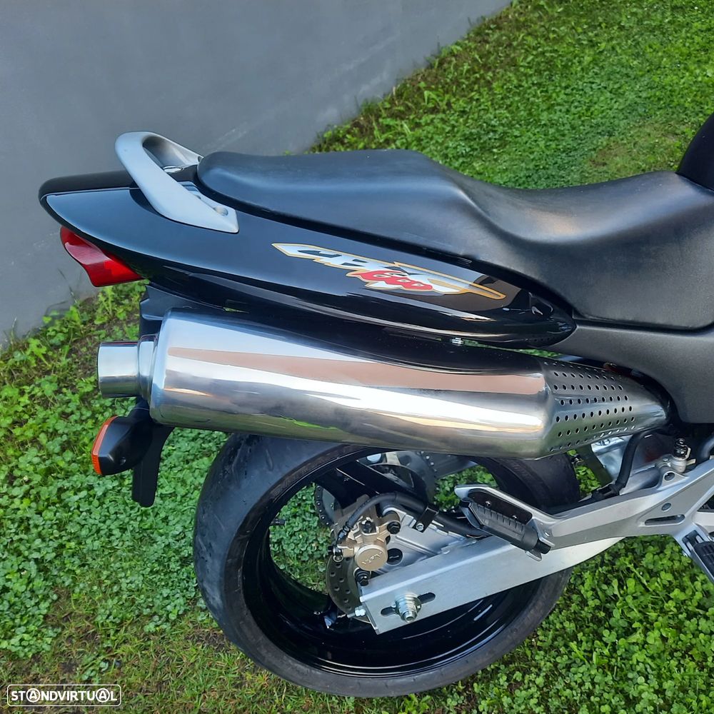Honda CB Hornet 600-25kw - 4