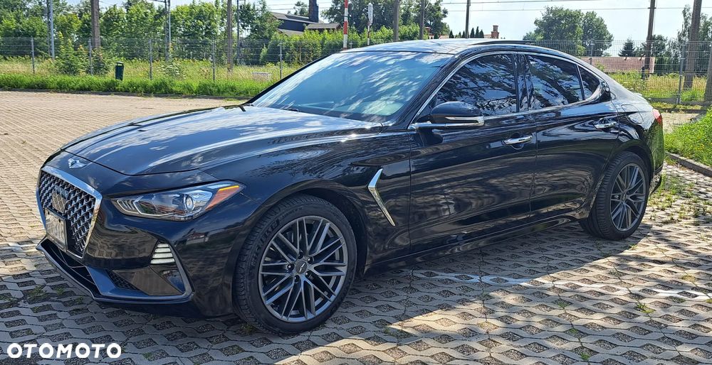 Hyundai Genesis - 1