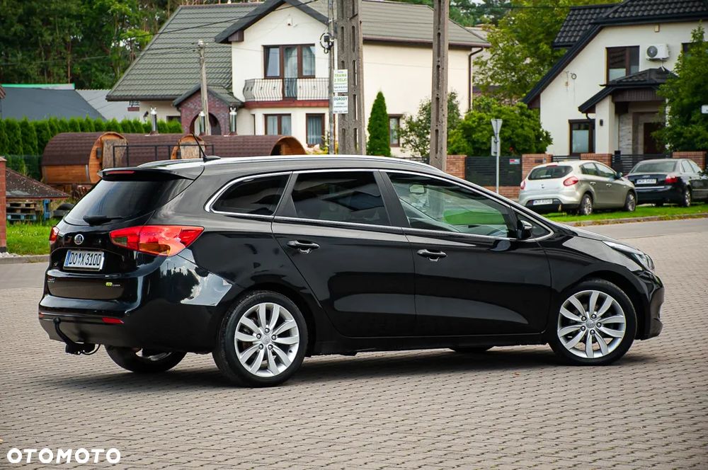 Kia Ceed 1.6 GDI ISG SW Platinum Edition - 14