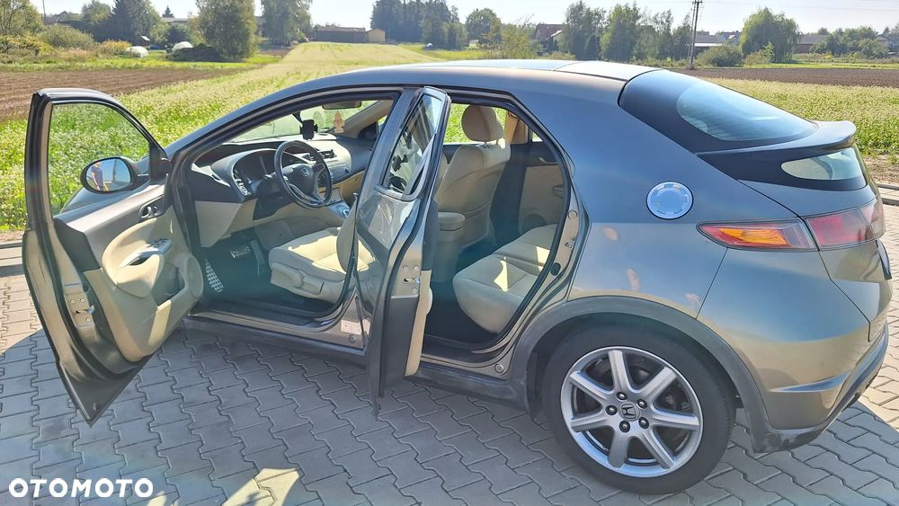 Honda Civic 1.8 Comfort - 4