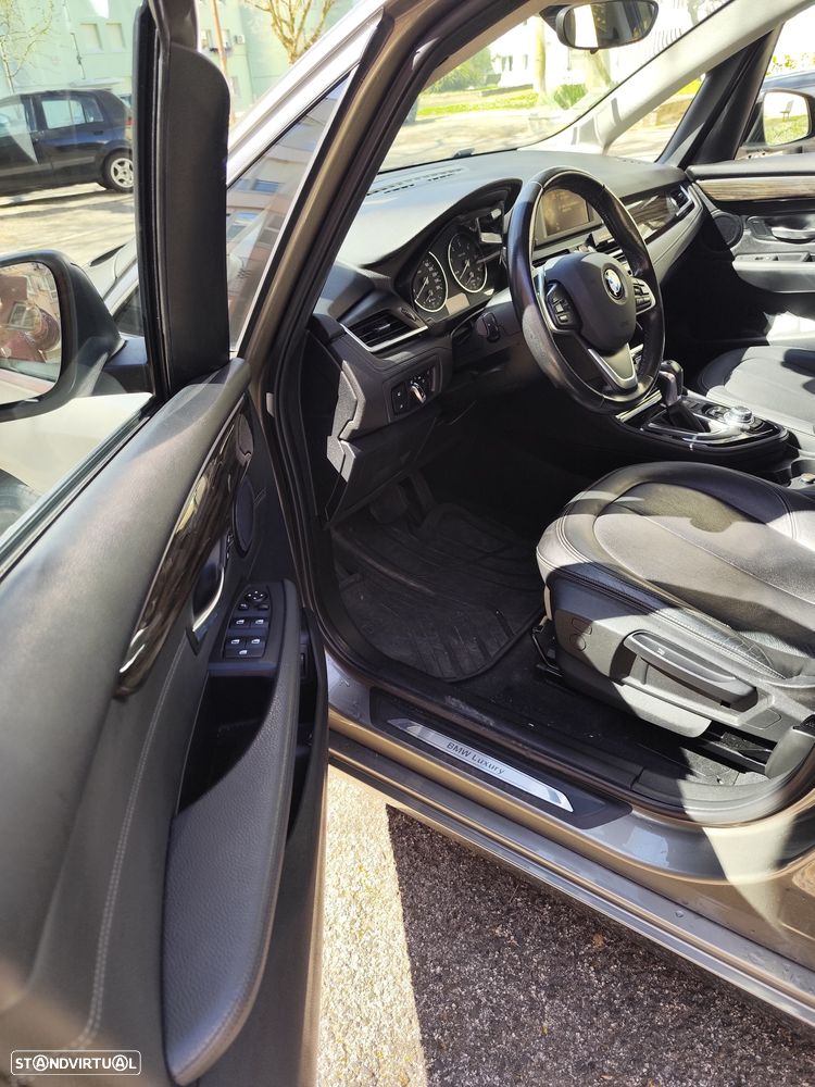 BMW 216 Active Tourer d Line Luxury Auto - 12