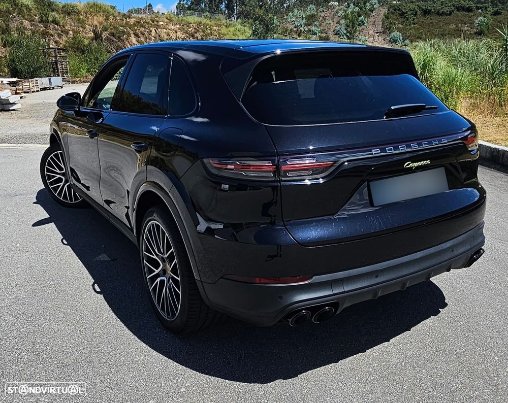 Porsche Cayenne - 4