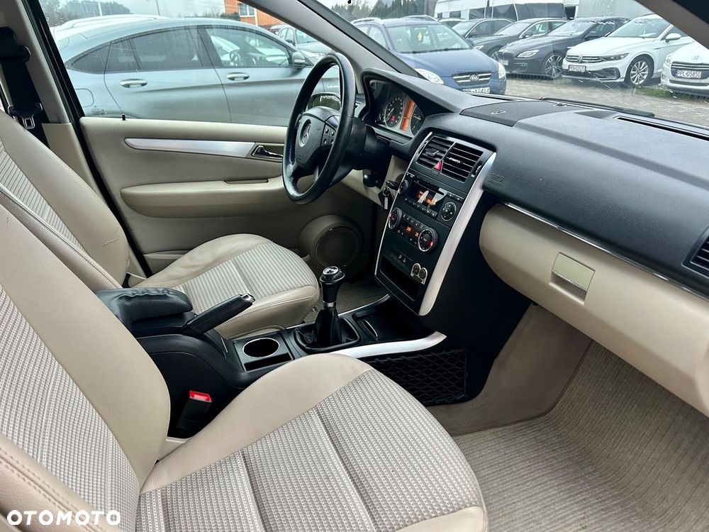 Mercedes-Benz Klasa B 180 CDI - 14