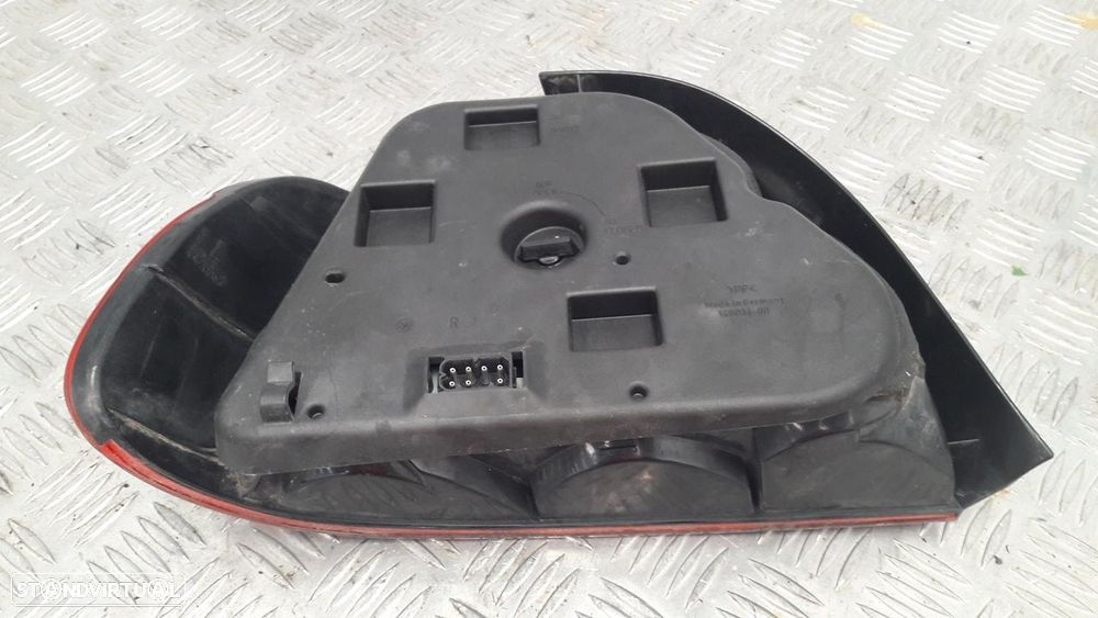 FAROLIM TRASEIRO DIREITO BMW 5 2003 -8358032 - 3