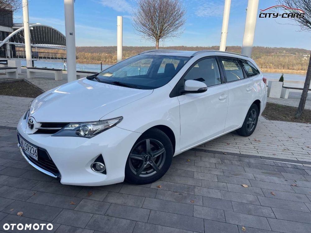 Toyota Auris - 4