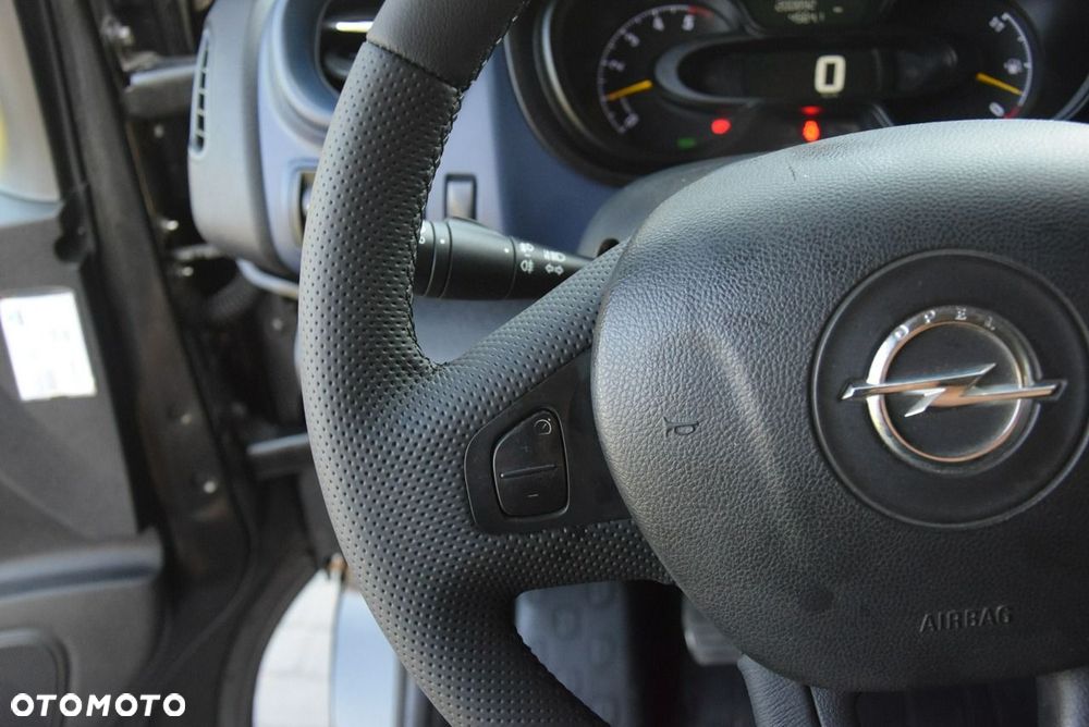 Opel Vivaro - 36