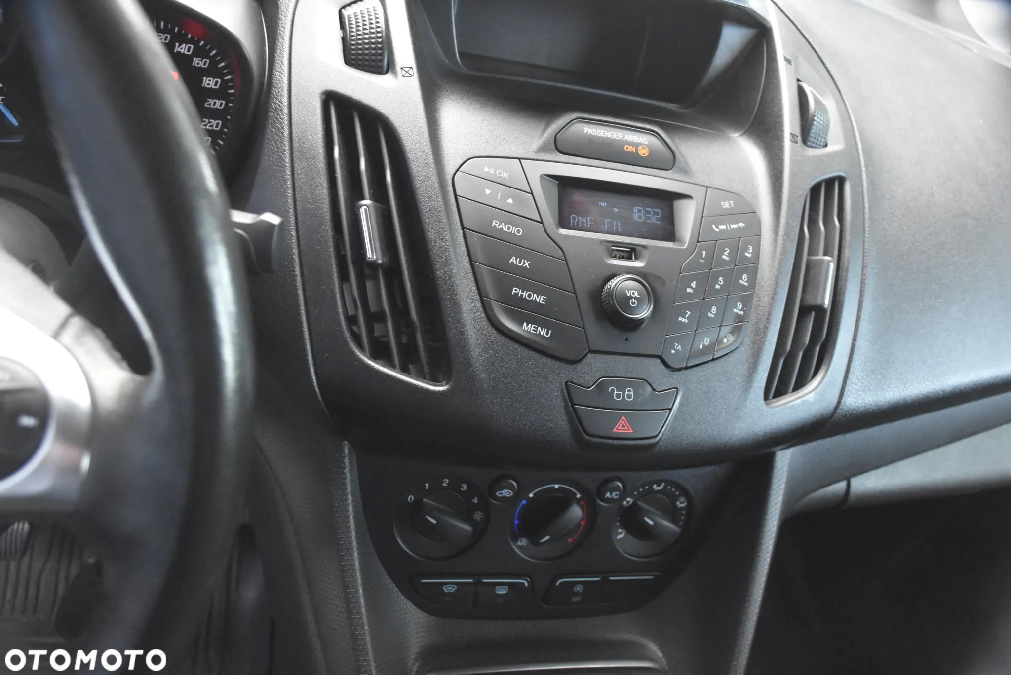 Ford Transit Connect - 20