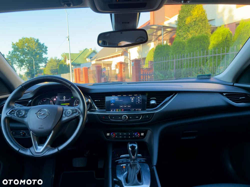 Opel Insignia - 11