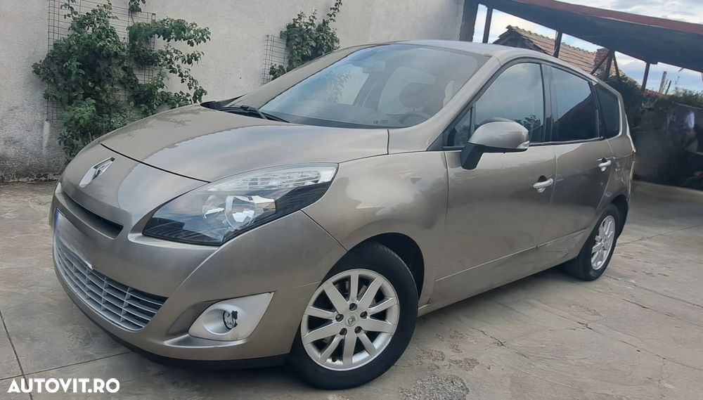 Renault Grand Scenic - 2