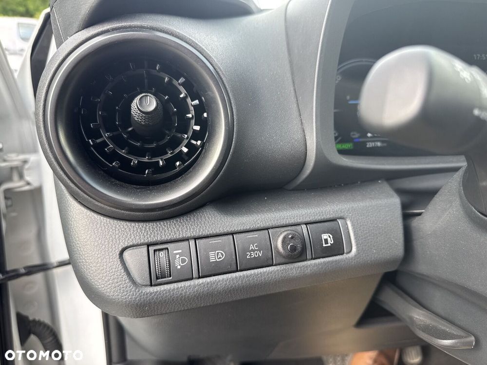 Toyota C-HR - 16