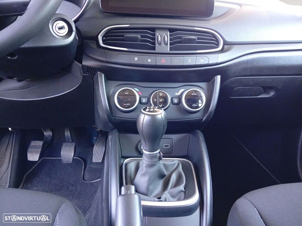 Fiat Tipo Station Wagon Cross 1.0 GSE T3 Cross - 11