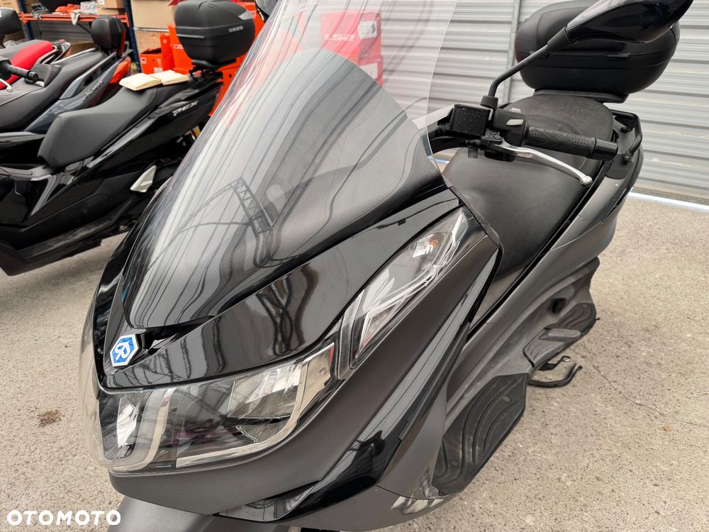 Piaggio X10 - 20