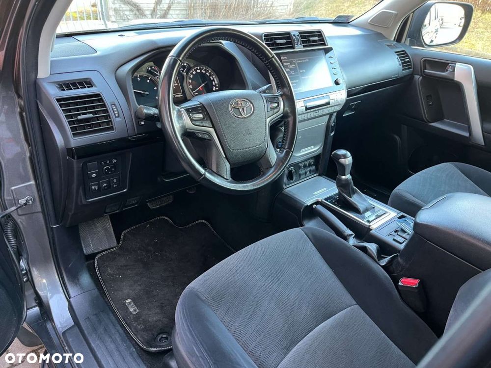 Toyota Land Cruiser - 8