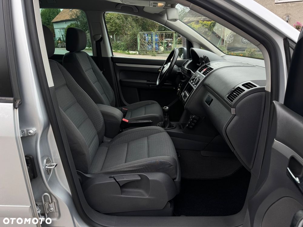 Volkswagen Touran 2.0 TDI Highline - 7