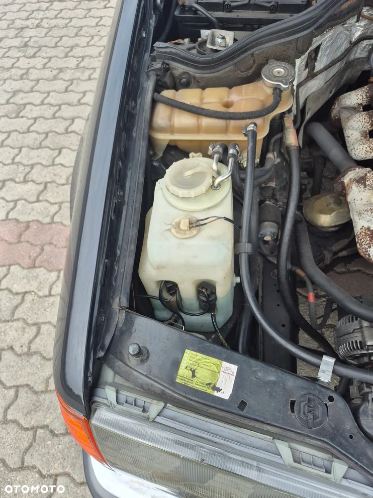 Mercedes-Benz W124 (1984-1993) - 28