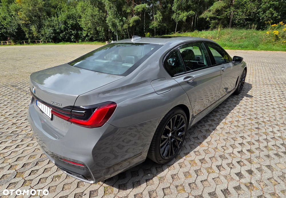 BMW Seria 7 - 36