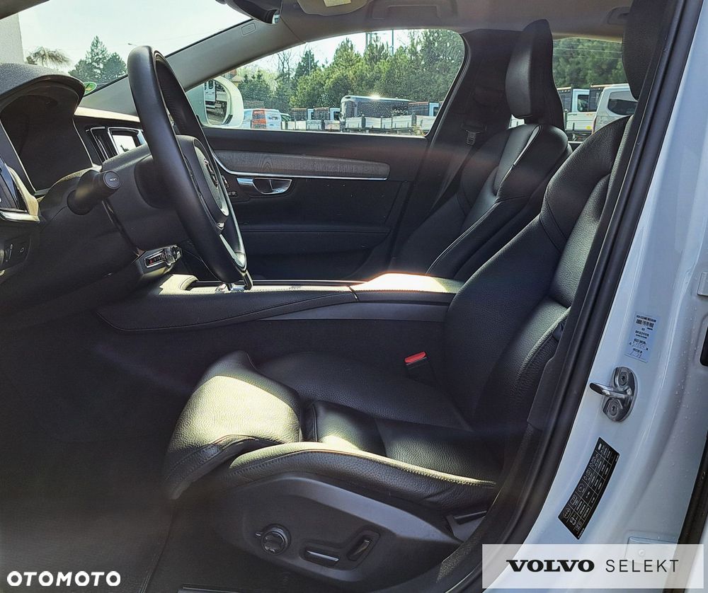 Volvo V90 Cross Country - 10