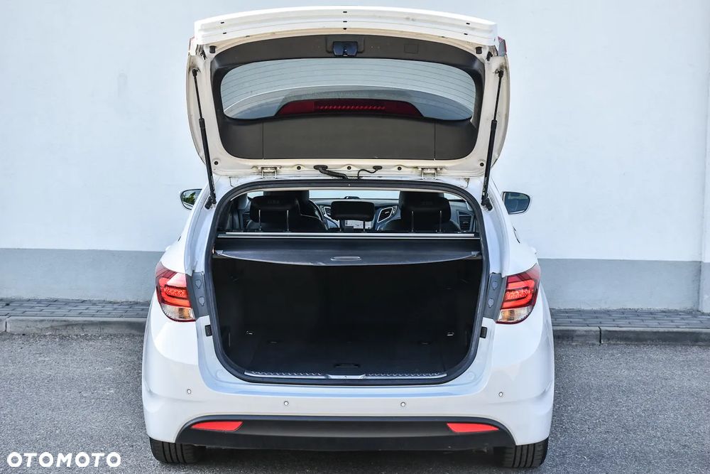 Hyundai i40 Kombi 1.7 CRDi Premium - 40