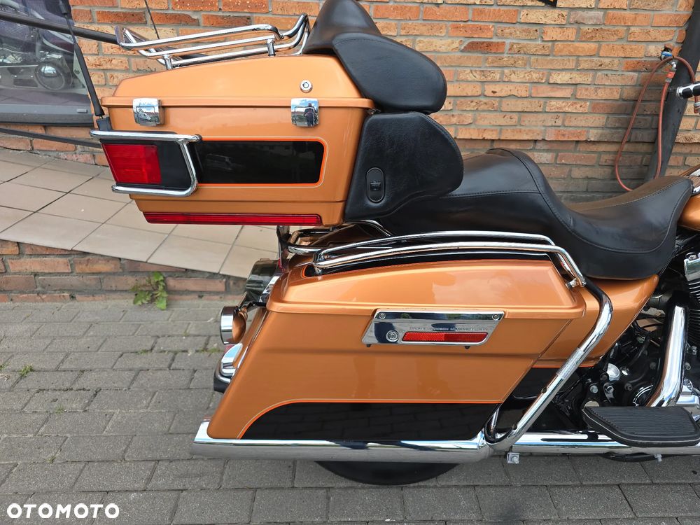 Harley-Davidson FLHTCU Ultra - 30