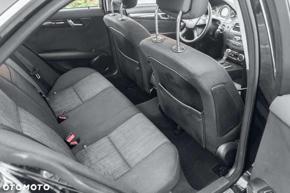 Mercedes-Benz Klasa C 200 Kompressor Automatik Avantgarde - 32