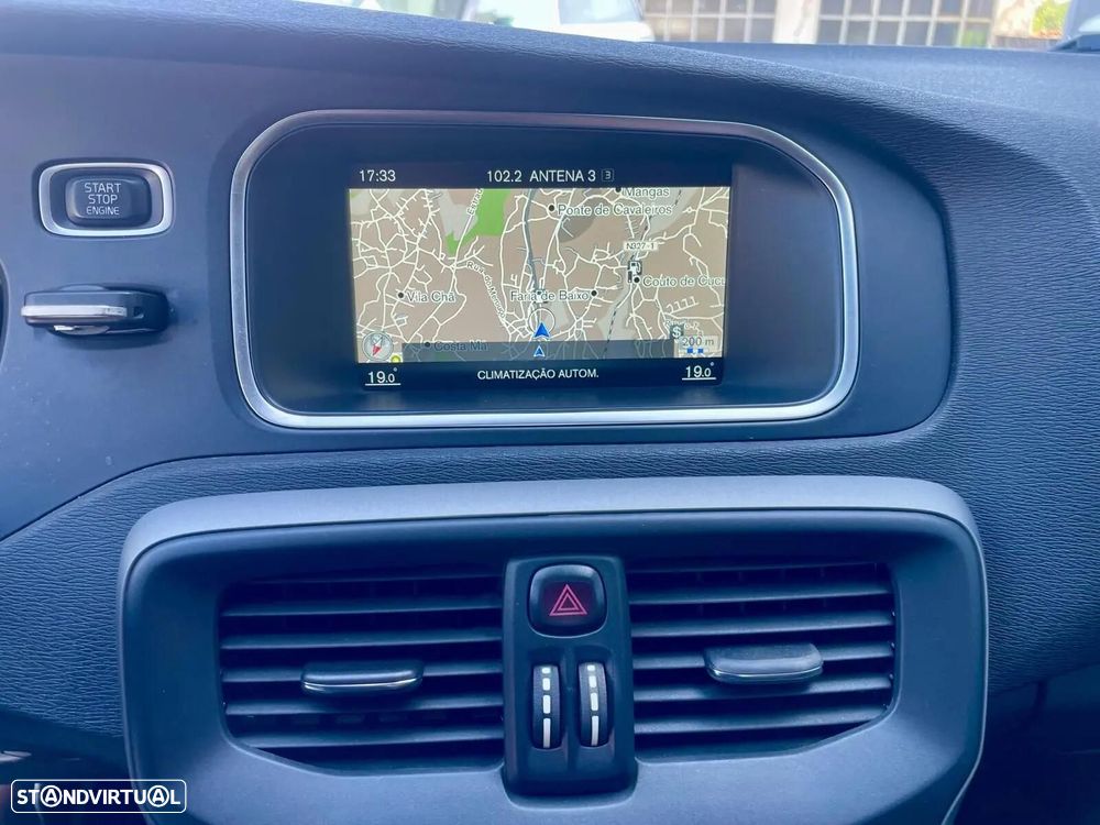 Volvo V40 Cross Country 1.6 D2 Momentum - 14